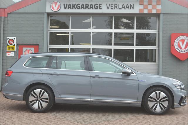 Volkswagen PASSAT Variant 1.4 TSI PHEV GTE ACC/Camera/dealer onderh.