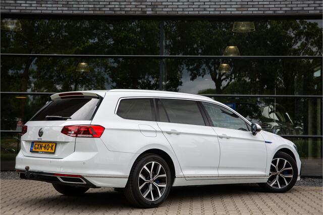 Volkswagen PASSAT Variant 1.4 TSI PHEV GTE Business SoH 94%, Adap. cruise, Trekhaak, Carplay, Camera,
