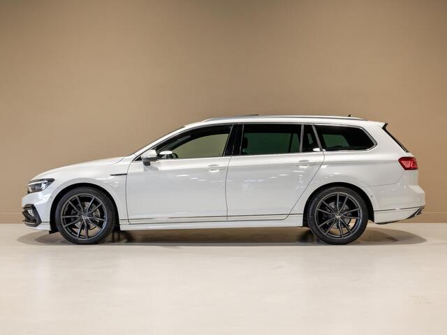 Volkswagen PASSAT Variant 1.5 TSI R-Line Business + / 150pk / Panorama dak / Achteruitrij camera / Stoelverwarming /