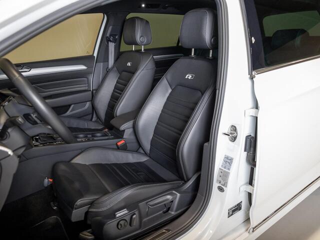 Volkswagen PASSAT Variant 1.5 TSI R-Line Business + / 150pk / Panorama dak / Achteruitrij camera / Stoelverwarming /