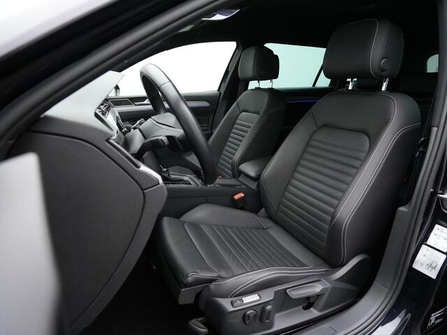 Volkswagen PASSAT 1.4 TSI PHEV GTE Business | Leder | IQ Light | Achteruitrijcamera | Adaptive Cruise | Elektrische achterklep | Stuur-/stoelverwarming