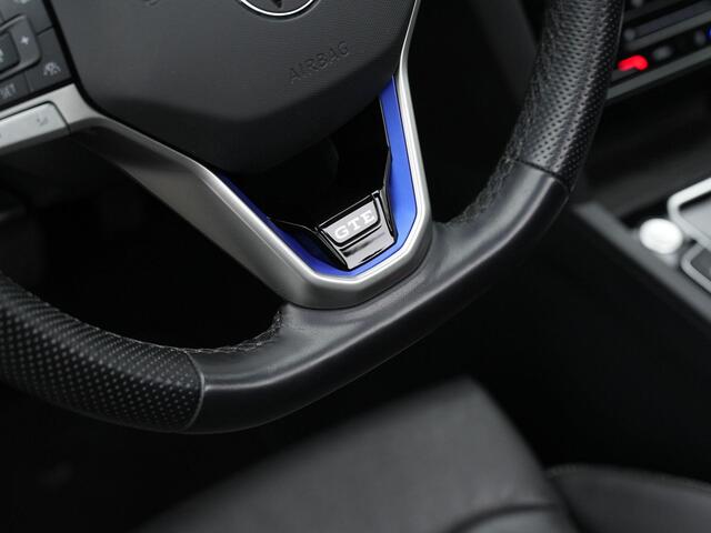 Volkswagen PASSAT Variant 1.4 TSI PHEV 218 pk GTE | Panoramadak | Trekhaak | Leder | Head-up display | IQ Light | Adaptief onderstel