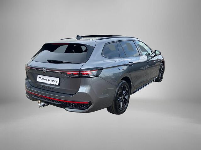 Volkswagen PASSAT Variant 1.5eHybrid 200kW/272PK R-Line Black Style DSG · Panoramadak · Trekhaak · 360°Camera + Parkeersensoren · Garantie t/m 21-07-2030 of 100000km.