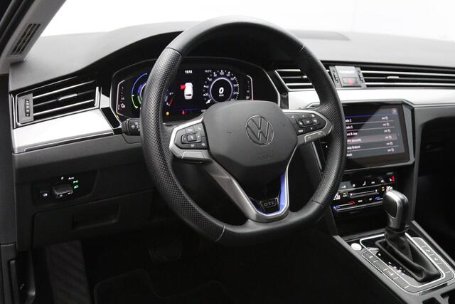 Volkswagen PASSAT Variant 1.4 TSI PHEV GTE 218 PK BNS, Trekhaak, Groot-Navigatie, Leder-Alcantara, 360 Camera