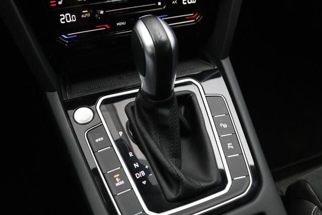 Volkswagen PASSAT Variant 1.4 TSI PHEV GTE 218 PK BNS, Trekhaak, Groot-Navigatie, Leder-Alcantara, 360 Camera