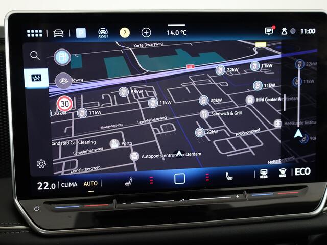 Volkswagen PASSAT Variant 1.5 eHybrid Business 204 PK PHEV | Navigatie | Trekhaak inklapbaar | Parkeer camera | Stoel- en stuurverwarming |