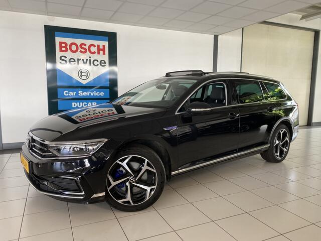 Volkswagen PASSAT Variant 1.4 TSI PHEV GTE Business Panodak /Trekhaak /Leer /Virtual cockpit/stoel-stuur verwarming