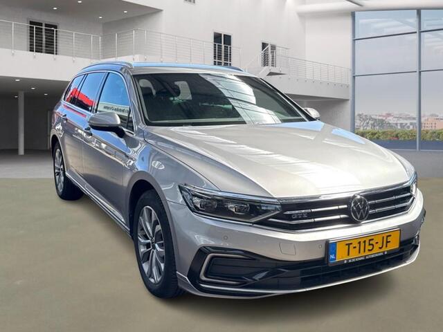 Volkswagen PASSAT Variant 1.4 TSI PHEV GTE Business 17"/Trekhaak/IQ Lights/Stoelverwarming/Camera/Apple Carplay & Android Auto