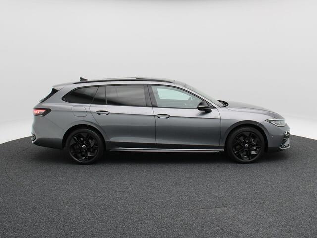 Volkswagen PASSAT Variant 1.5 eHybrid 272 Pk Automaat R-Line Business | Black Style | Head Up | Matrix LED | Panoramadak | 360° Camera | Massage | Trekhaak | 18 Inch | 42.295 Km !!