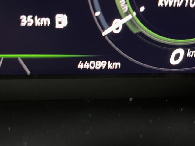 Volkswagen PASSAT Variant 1.4 TSI PHEV GTE / AUTOMAAT/ PANO/ LEER/ APP-CONNECT/ ACC/ PARK.SENSOREN + CAMERA/ STOELVERWARM./ MASSAGE/ KEYLESS/ ELEK.ACHTERKLEP/ DIGITAL DASH/ NAVI/ DAB/ CLIMA/ LED/ 17'' LMV
