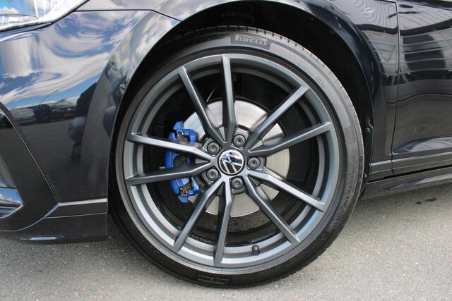 Volkswagen PASSAT Variant 1.5 TSI 150PK R-Line Business |PANO-DAK|TREKHAAK|LEER|19-INCH|