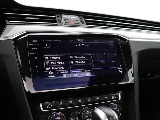 Volkswagen PASSAT Variant 1.4 TSI 218pk DSG PHEV GTE Business · SOH 90,1% · Panoramadak · Camera · Head-Up Display · Keyless · Stoelverwarming · Apple/Android Car Play ·