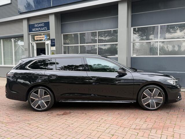 Volkswagen PASSAT Variant 1.5 eHybrid R-Line Edition | SoH 100% | 272pk | Pano | IQ.Light | ACC | Ergo active + massage