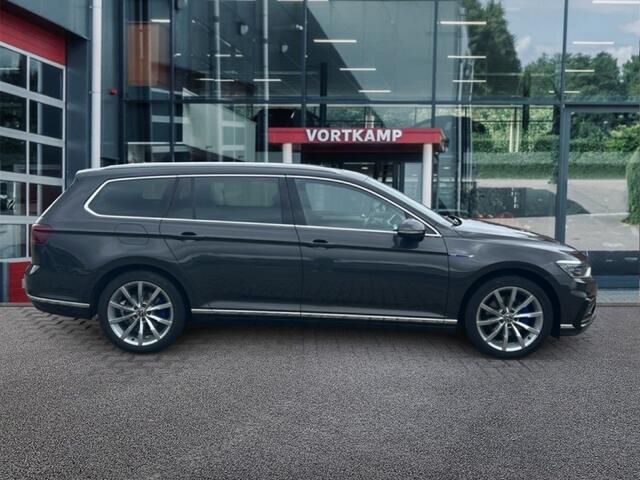Volkswagen PASSAT 1.4 TSI DSG GTE PANO-DAK/TREKHAAK/LEDER/360CAMERA/E-KLEP/IQ-LIGHTS