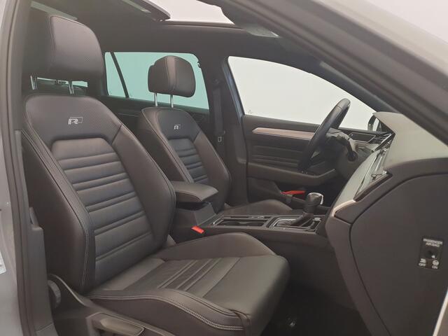 Volkswagen PASSAT Variant 1.5 TSI 150pk DSG/AUT R-Line Business + Panoramadak, Trekhaak, Camera