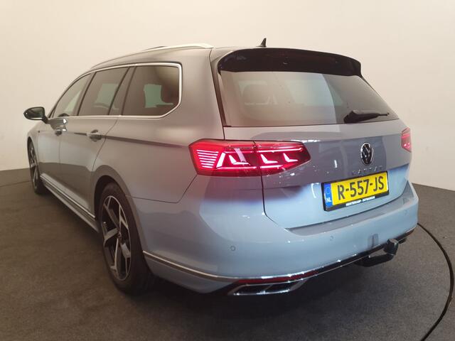 Volkswagen PASSAT Variant 1.5 TSI 150pk DSG/AUT R-Line Business + Panoramadak, Trekhaak, Camera
