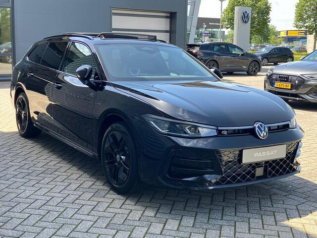 Volkswagen PASSAT Variant R-Line Edition 1.5 eHybrid 150 kW / 204 PK DSG | Black Style | Assistance Plus pakket | Trekhaak wegklapbaar |