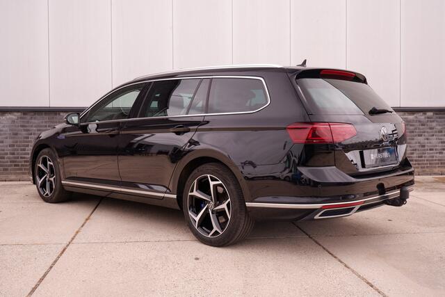 Volkswagen PASSAT Variant 1.4 TSI PHEV GTE Business | Pano | Elek. Trekhaak | Head-Up | Carplay | LED | Camera | Navi