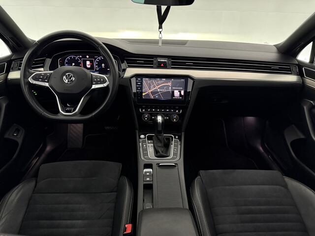 Volkswagen PASSAT 1.5 TSI Elegance Business R-Line | Pano | Virtual | IQ-Lights | Camera | Carplay | Cruise | Trekhaak | NAP