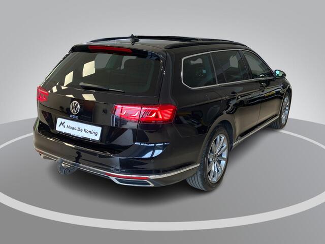 Volkswagen PASSAT Variant 1.4TSIeHybrid 160kW/218PK GTE Business · Panoramadak · Camera · Stoelverwarming · Navigatie · Trekhaak · Apple/Android Car Play ·
