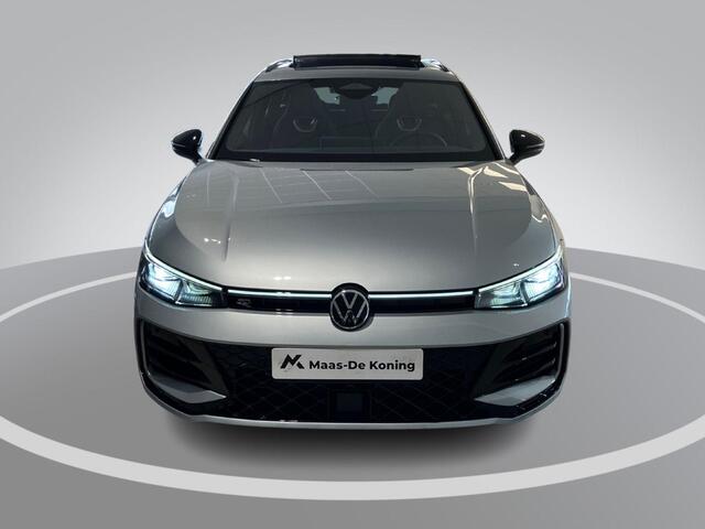 Volkswagen PASSAT Variant 1.5eHybrid 200kW/272PK R-Line Black Style DSG · Panoramadak · Trekhaak · Leder · Harman Kardon · Garantie t/m 23-04-2030 of 100000km.