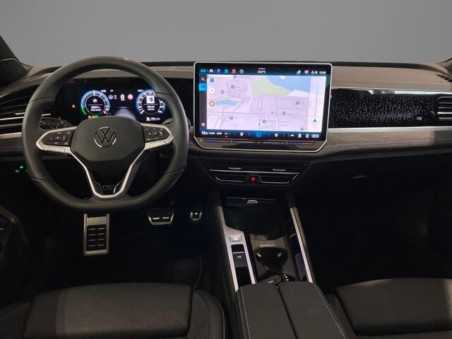 Volkswagen PASSAT Variant 1.5eHybrid 200kW/272PK R-Line Black Style DSG · Panoramadak · Trekhaak · Leder · Harman Kardon · Garantie t/m 23-04-2030 of 100000km.