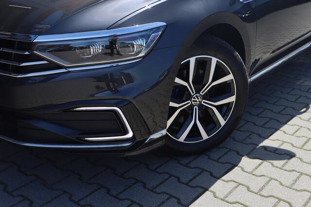 Volkswagen PASSAT Variant 1.4 TSI PHEV GTE Business | Matrix | Camera | ACC |