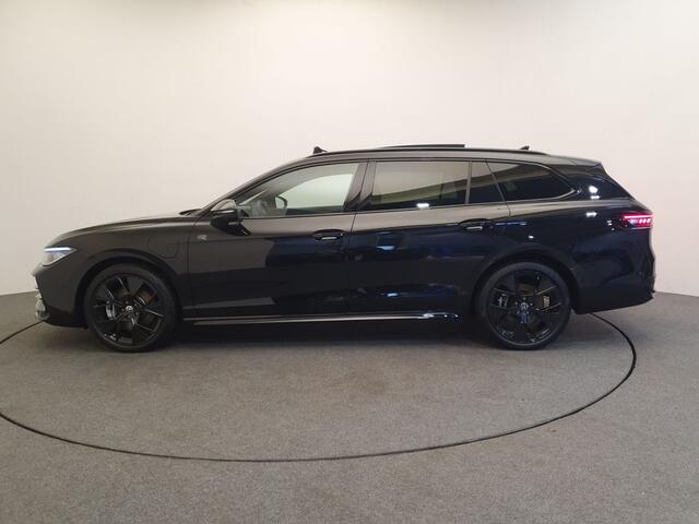 Volkswagen PASSAT Variant 1.5 eHybrid 272pk DSG/AUT R-Line Wegklapbare trekhaak, Panoramadak, Harman/Kardon, Leder