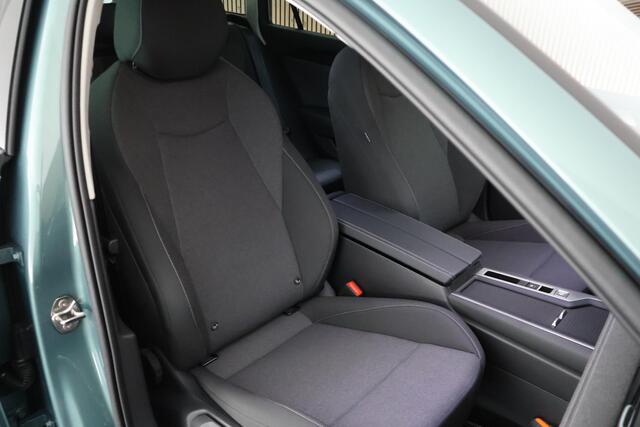 Volkswagen PASSAT Variant 1.5 eTSI 150pk DSG Led Stoelverwarming Virtual Cockpit Navigatie