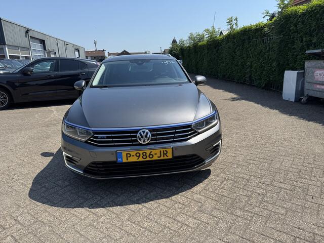 Volkswagen PASSAT Variant 1.4 TSI GTE Highline | Automaat | Navi | Camera | Leer | Elektrische stoelen | Stoelverwarming | Clima |