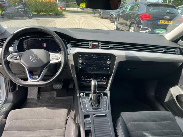 Volkswagen PASSAT Variant 1.4 TSI GTE Highline head up, virtual, trekhaak, cruise, navi