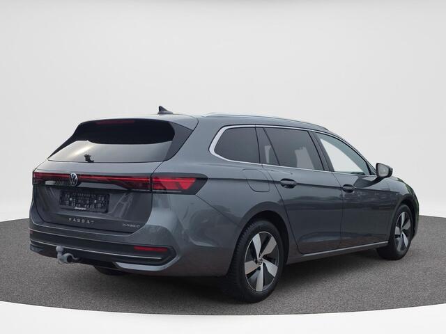 Volkswagen PASSAT Variant 1.5 eHybrid Business | PHEV | Trekhaak | HUD | A.Camera | ACC |
