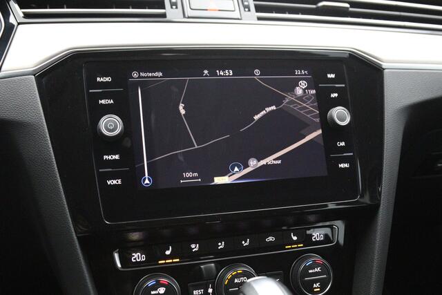 Volkswagen PASSAT Variant 1.5 TSI 150 PK Automaat R-Line Elegance, Trekhaak, Matrix-LED, Carplay