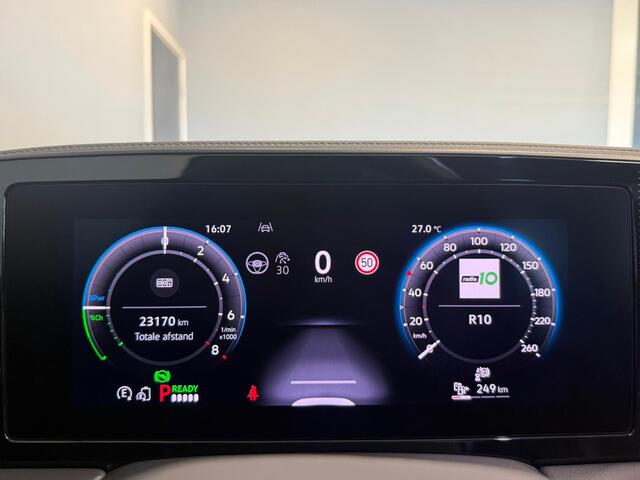 Volkswagen PASSAT Variant 1.5 eHybrid Massage/ACC/Carplay/Trekhaak/Stoelverwarming