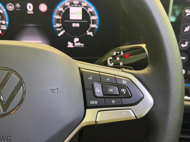 Volkswagen PASSAT Variant 1.5 eHybrid Massage/ACC/Carplay/Trekhaak/Stoelverwarming