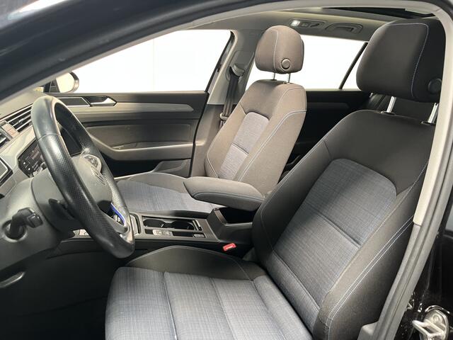 Volkswagen PASSAT Variant 1.4 TSI PHEV GTE Business / AUTOMAAT/ PANO/ CAMERA/ PARK. SENSOREN/ ELEK. ACHTERKLEP/ ERGO COMFORT SEATS/ LED/ ADAPT. CRUISE/ TRAVEL ASSIST/ APP CONNECT/ STOEL-STUURVERWARM./ NAVI/ CLIMA/ DAB/ 17" LMV