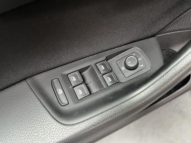 Volkswagen PASSAT Variant 1.4 TSI PHEV GTE Business / AUTOMAAT/ PANO/ CAMERA/ PARK. SENSOREN/ ELEK. ACHTERKLEP/ ERGO COMFORT SEATS/ LED/ ADAPT. CRUISE/ TRAVEL ASSIST/ APP CONNECT/ STOEL-STUURVERWARM./ NAVI/ CLIMA/ DAB/ 17" LMV