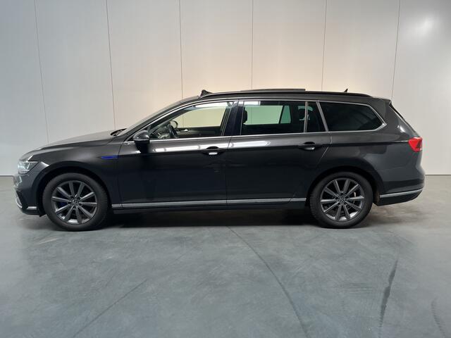 Volkswagen PASSAT Variant 1.4 TSI PHEV GTE / AUTOMAAT/ PANO/ TREKHAAK/ STANDKACHEL/ ACC/ MASSAGE/ APP-CONNECT/ STUUR+STOELVERWARM./ PARK.SENSOR.+CAMERA/ ELEK.ACHTERKLEP/ HEAD-UP/ KEYLESS/ DODEHOEK/ NAVI/ 18'' LMV