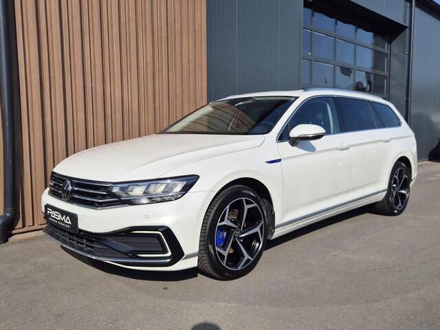 Volkswagen PASSAT Variant 1.4 TSI PHEV GTE Business | BTW | Pano | Camera | Trekhaak | LED | 18''