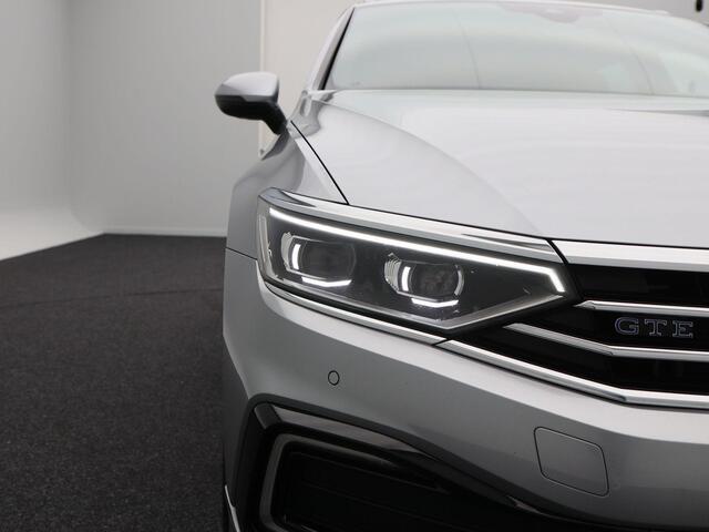 Volkswagen PASSAT Variant 1.4 TSi 218 Pk PHEV GTE Business | Stoelverwarming | Panorama dak | Camera | Adaptive Cruise | Half Leer | CarPlay | Matrix LED | Trekhaak | 17 Inch | 85.568 Km !!
