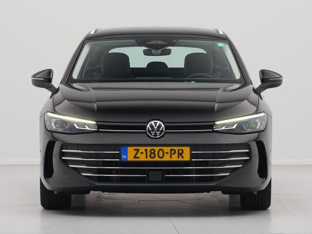 Volkswagen PASSAT Variant 1.5 eTSI 150pk DSG Business Trekhaak | Massage | Camera | Full-LED