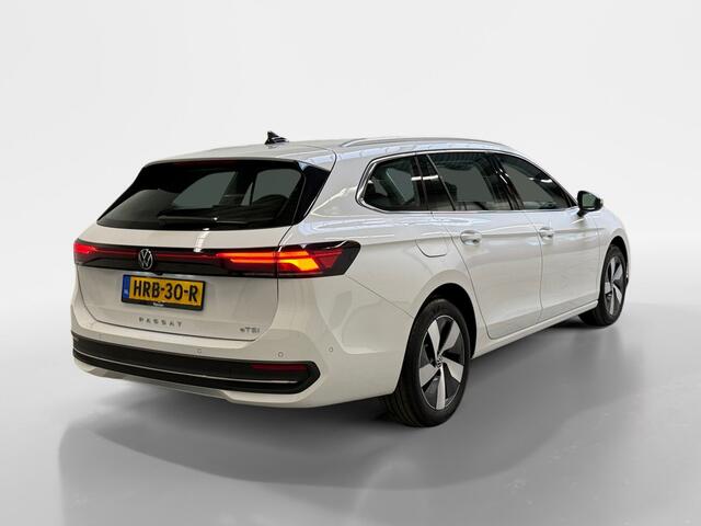 Volkswagen PASSAT Variant 1.5 eTSI Business I Trekhaak I Leder I Massage I Stoelverwarming I Elek. Achterklep