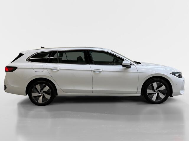 Volkswagen PASSAT Variant 1.5 eTSI Business I Trekhaak I Leder I Massage I Stoelverwarming I Elek. Achterklep