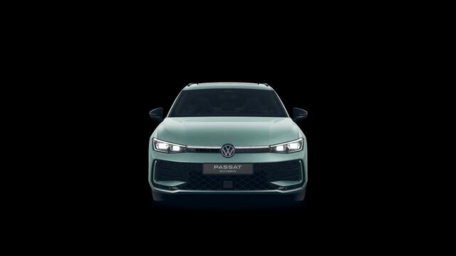 Volkswagen PASSAT Variant 1.5 eHybrid R-Line Business | Wordt verwacht | Trekhaak | Pano | 5J Garantie | Black Style |
