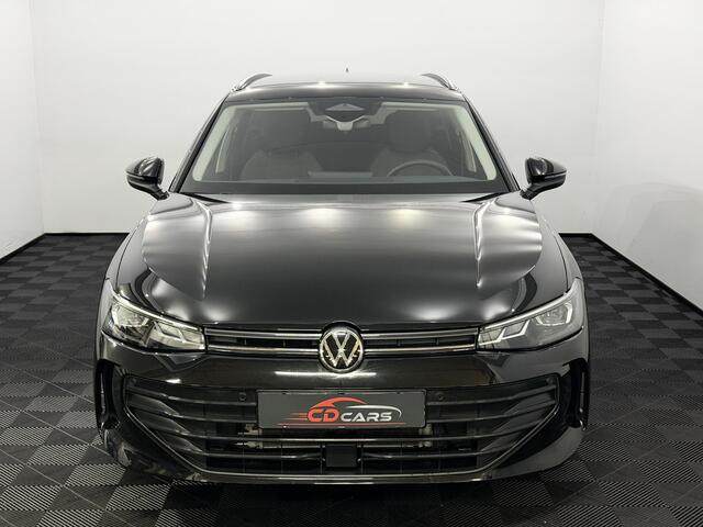 Volkswagen PASSAT Variant 1.5 Hybrid Business Camera, Navi, Stoelverwarming, Cruise control, Keyless start, Virtual desk, 1 jaar garantie .