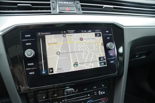 Volkswagen PASSAT 1.4 TSI PHEV GTE Pano