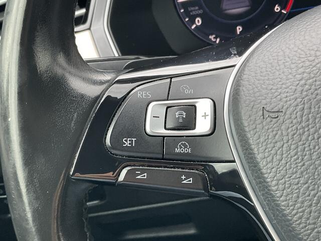 Volkswagen PASSAT Variant 1.6 TDI Highline R-Line Automaat Trekhaak Stoelverw Carplay Orig.NL Voll.Onderhouden!
