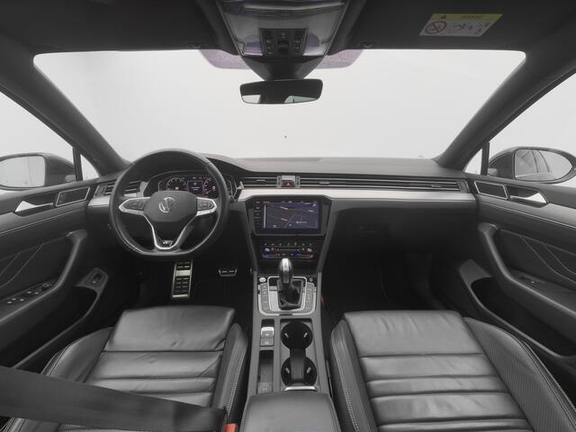 Volkswagen PASSAT Variant 1.5 TSI Automaat R-Line Business + | PANO | CAMERA | ADAPTIVE | LEDER | STOELVERW.