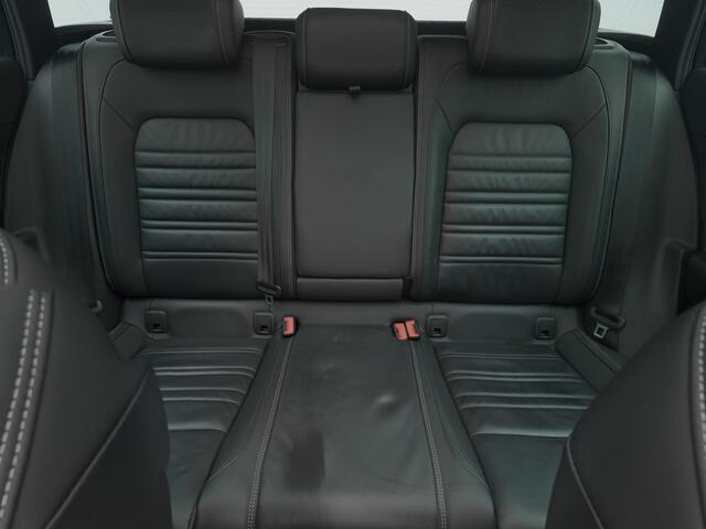 Volkswagen PASSAT Variant 1.5 TSI Automaat R-Line Business + | PANO | CAMERA | ADAPTIVE | LEDER | STOELVERW.