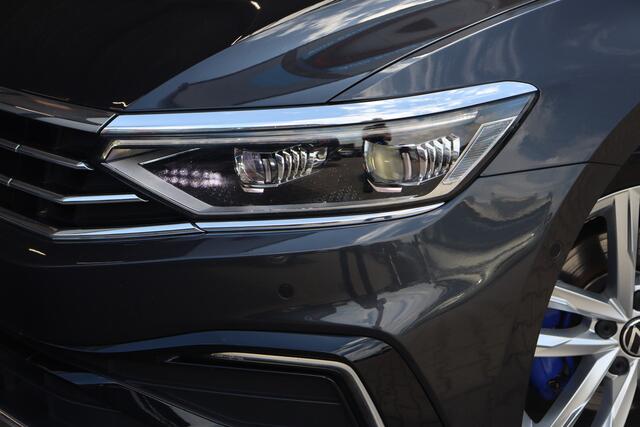 Volkswagen PASSAT Variant 1.4 TSI PHEV GTE Business | Trekhaak | Matrix | Camera |